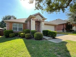 Building Photo - 12935 Balez Dr