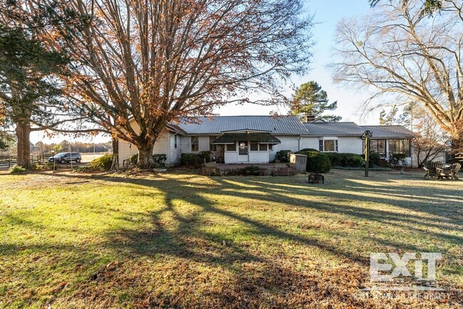 Foto del edificio - 3 Bedroom 2 Bathroom Home