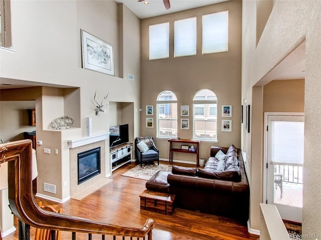 Building Photo - 9398 Loggia St