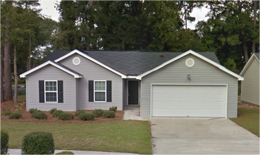 Building Photo - 102 Five Oaks Ct