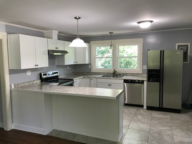 Kitchen - 125 Raleigh Ave