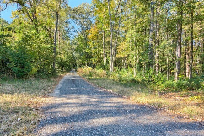 Foto del edificio - 4569 Gray Ln