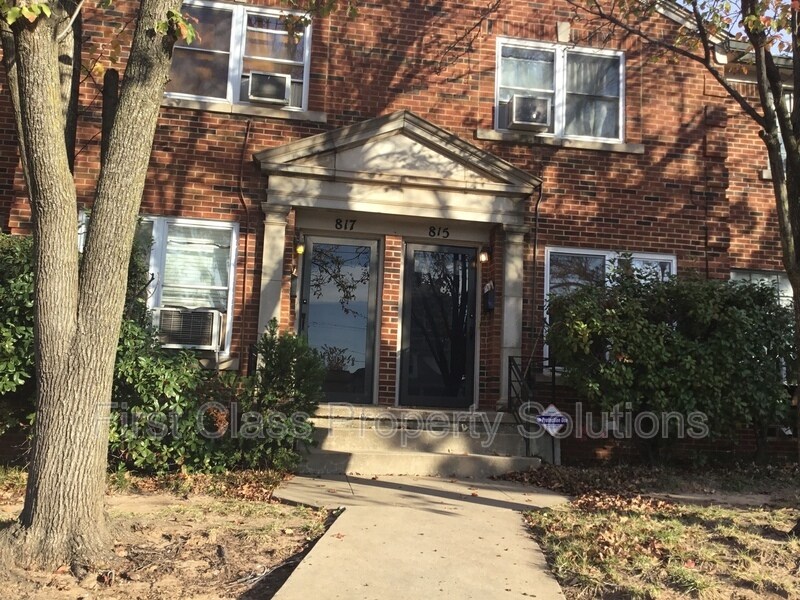 Foto principal - 817 NW 13th St