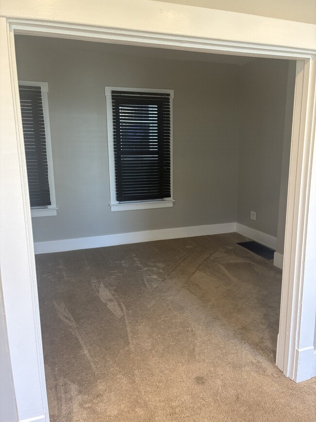 Building Photo - 486 McCargo St