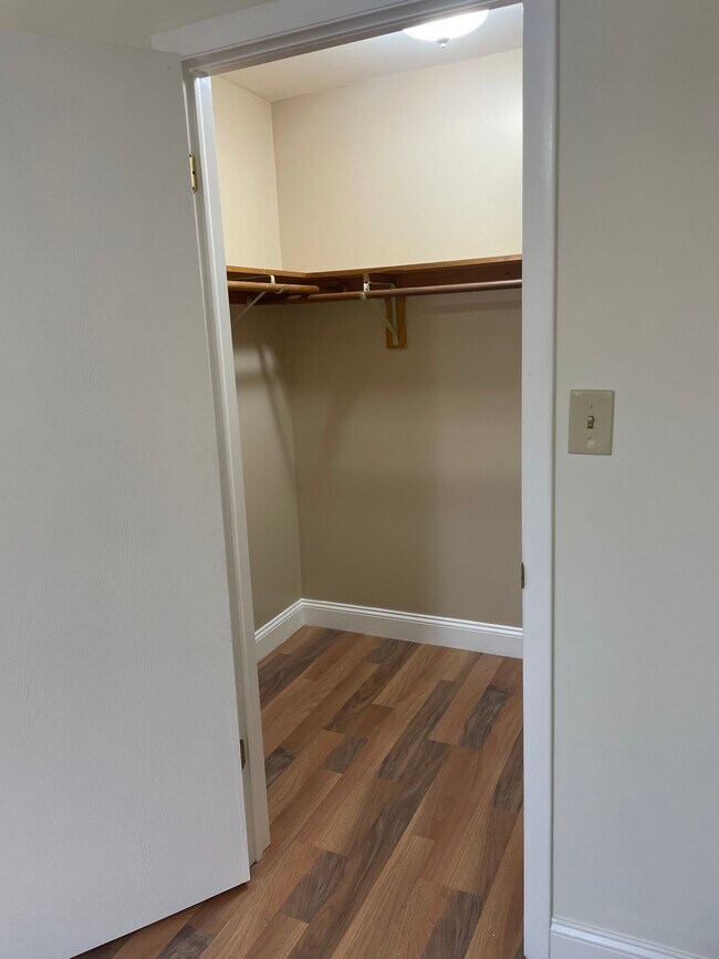 Walk-in Closet - 2241 1st Ave