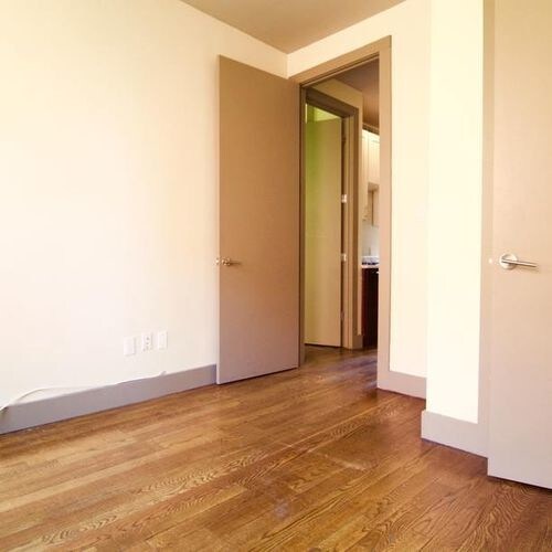 Building Photo - 1645 St Johns Pl