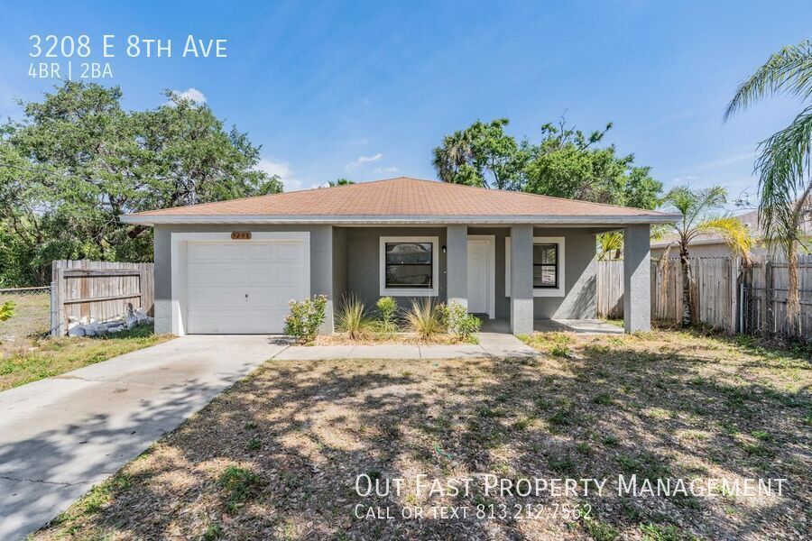 Foto principal - 3208 E 8th Ave