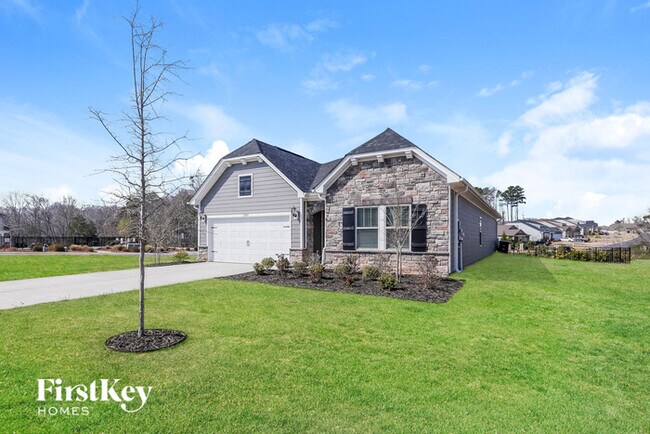 Building Photo - 3207 Elmwood Dr