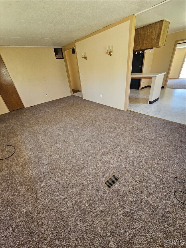 Foto del edificio - 9193 US-11