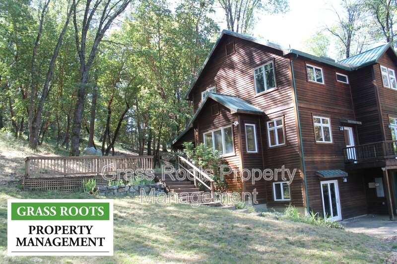 Foto principal - 16600 Bush Rd