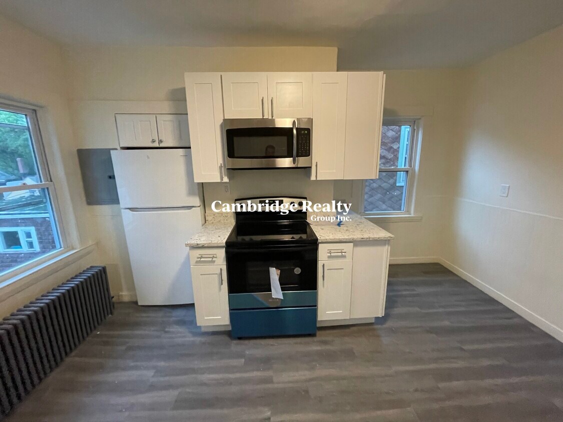 Foto principal - 357-359 Cambridge St. Unit 3R