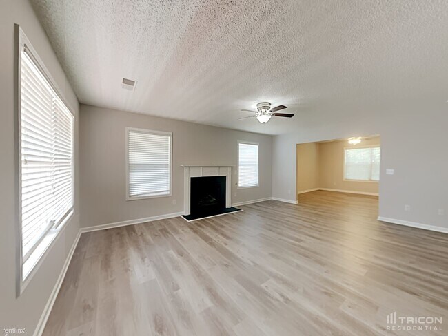 Foto del edificio - 401 Timbermill Dr