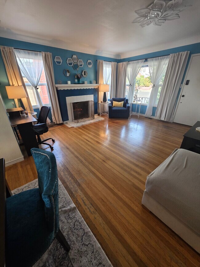 Foto del edificio - 9333 Lawlor St