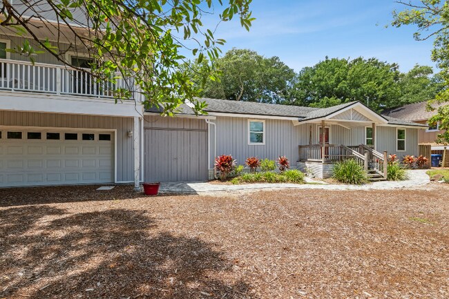 Building Photo - 412 Escambia St