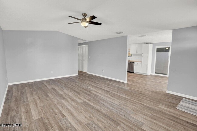 Foto del edificio - 6325 Pridgen St