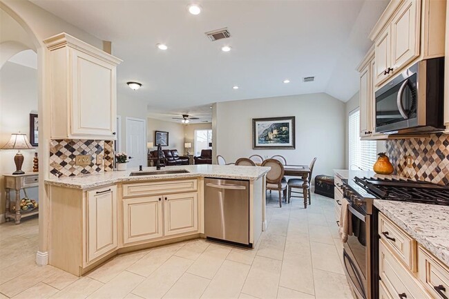 Building Photo - 3034 Glenthorpe Ln