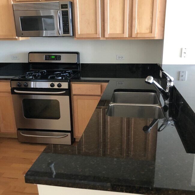 Kutchen - 647 Metropolitan Way