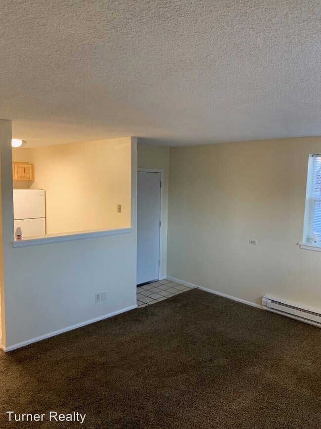 Building Photo - 2032 Estes Ln