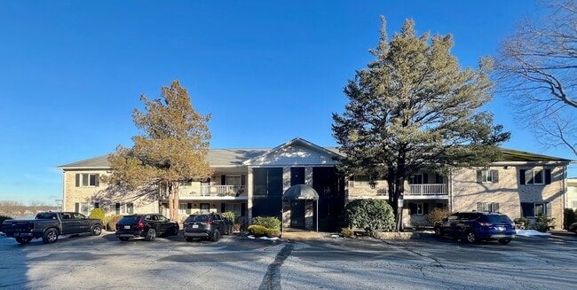 Building Photo - 4100 Post Rd