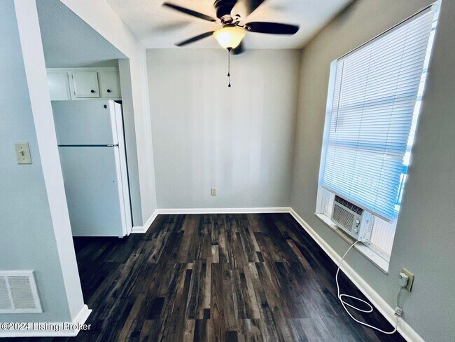 Foto del edificio - 4730 Southern Pkwy