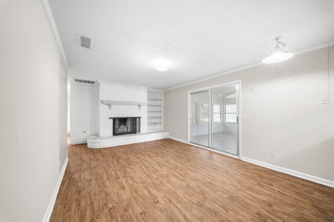 Building Photo - 119 Terrell Dr