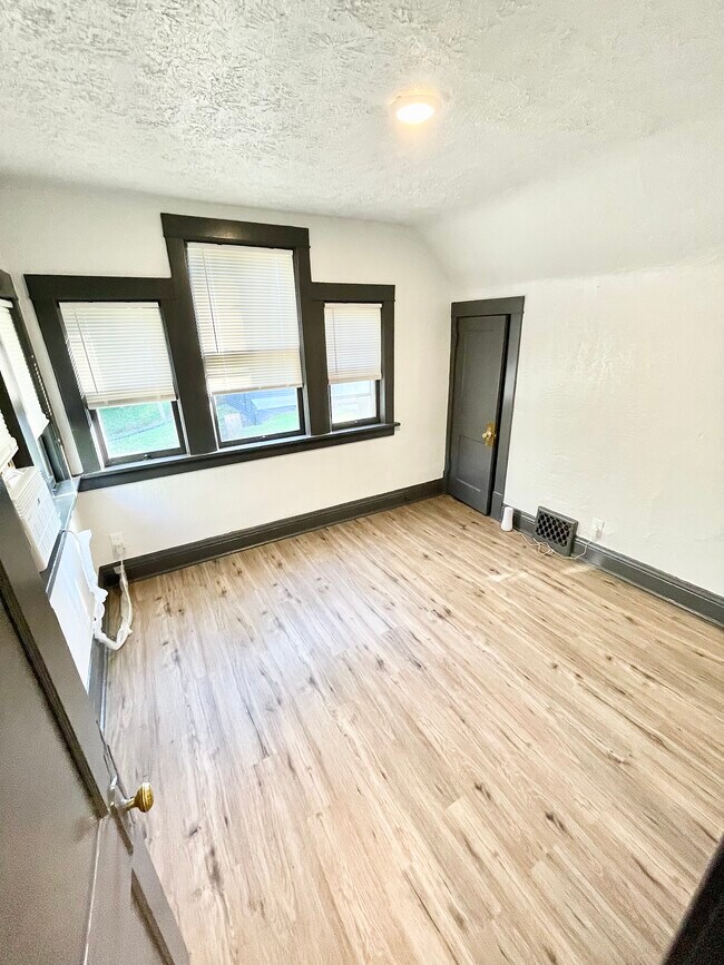 Building Photo - 4451 Evans St