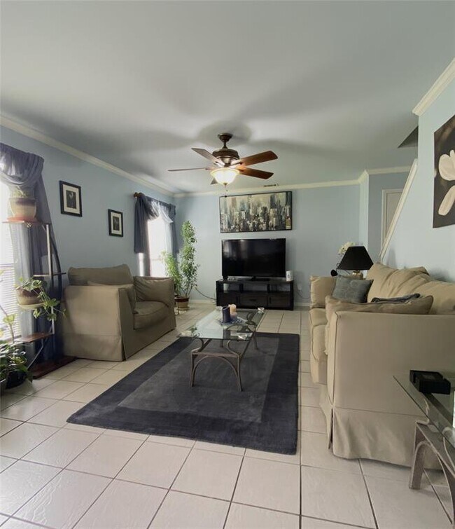 Building Photo - 3323 Monza Dr