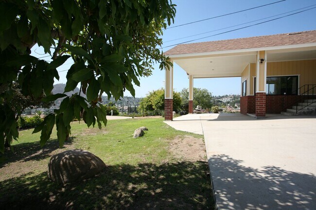 Foto del edificio - 3Br 2Ba Single Story Available Now!