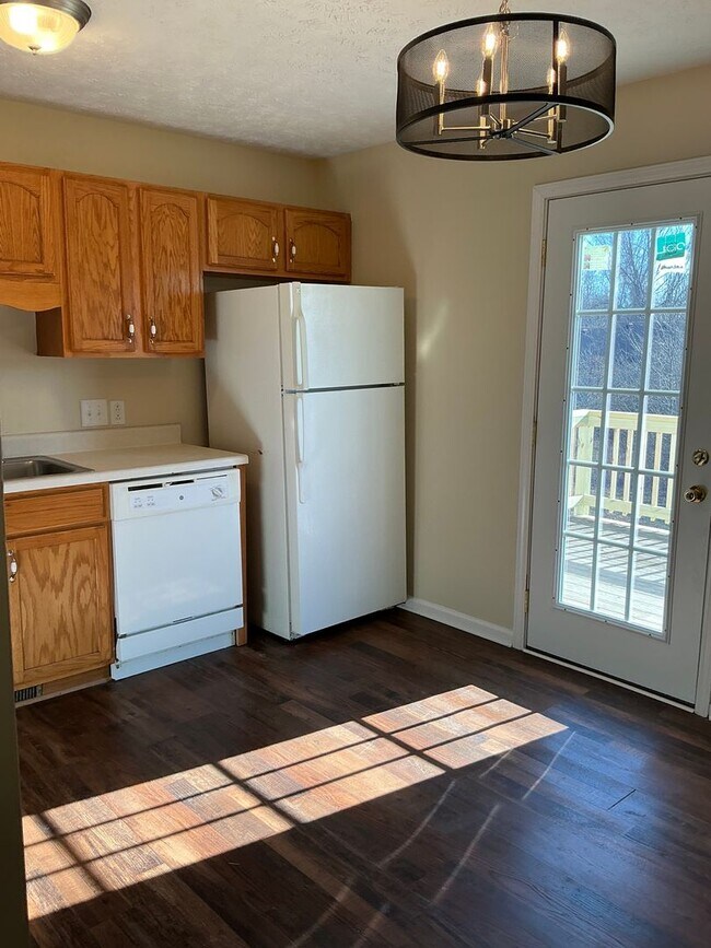 Foto del edificio - 1006 Bobcat Dr