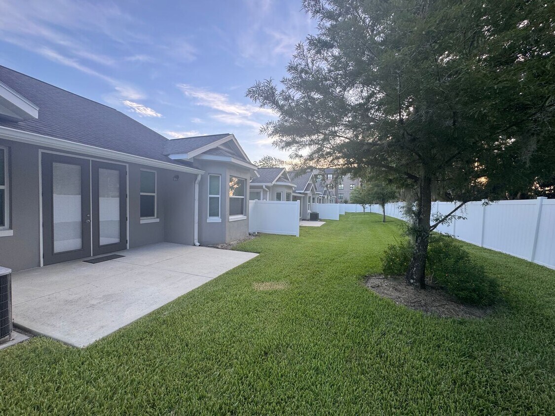 Building Photo - Modern 3-Bed, 2-Bath Home Near Downtown Ocala