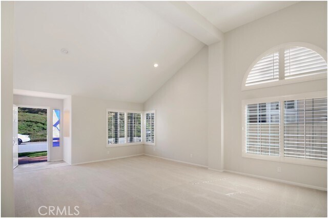 Foto del edificio - 28721 Via Pasatiempo