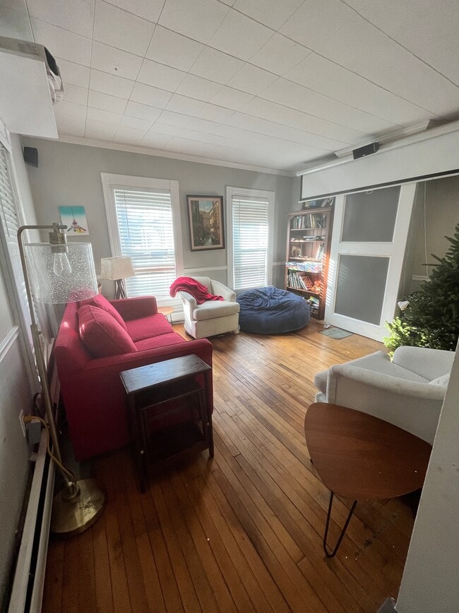 living room - 14 Charles St