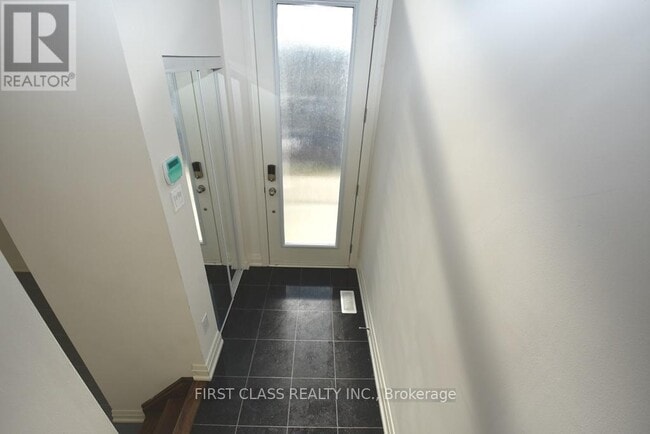Building Photo - 24 Teasel Way