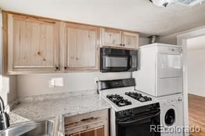 Building Photo - 2 Bed 1 bath Carriage House