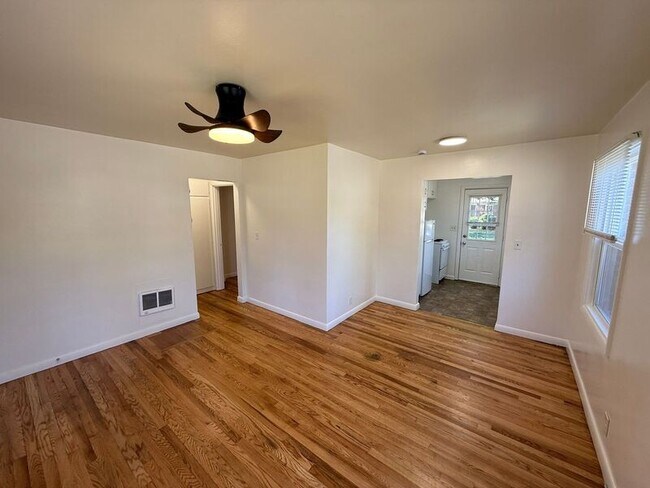 Foto del edificio - 390 17th St SE