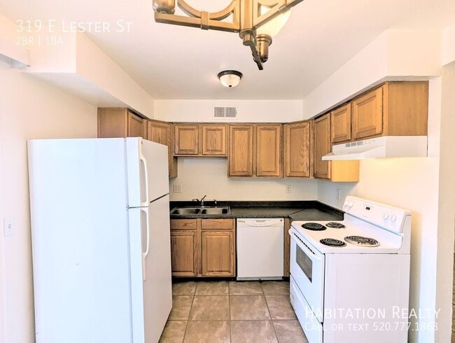 Building Photo - 319 E Lester St