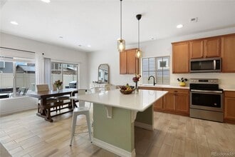 Building Photo - 5225 Ventura St