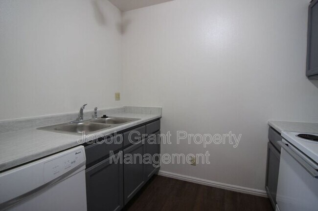 Foto del edificio - 639 Hoopes Ave