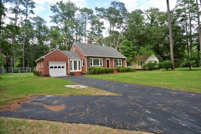 Building Photo - 4708 Trent Woods Dr