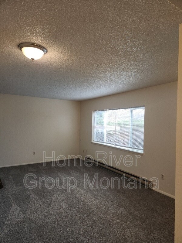 Building Photo - 2131 S 4th St W