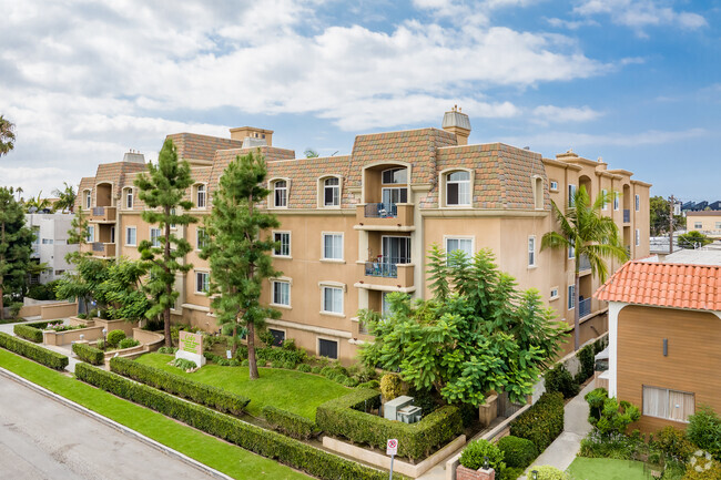 Building Photo - Lido Apartments - 3623 Jasmine Ave