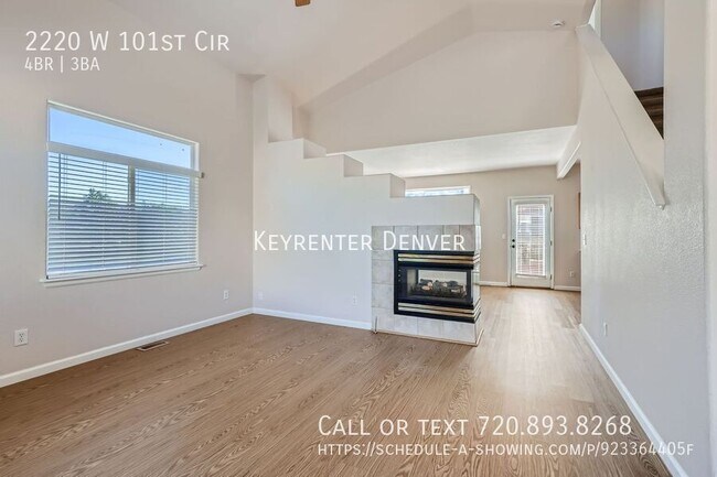 Foto del edificio - Spacious 4-Bedroom Home with Finished Base...