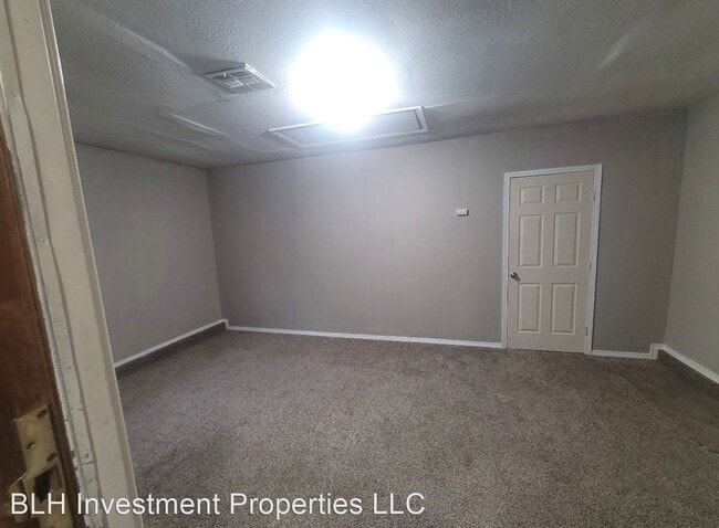 Building Photo - 4 br, 2 bath House - 709 N Briarwood Dr