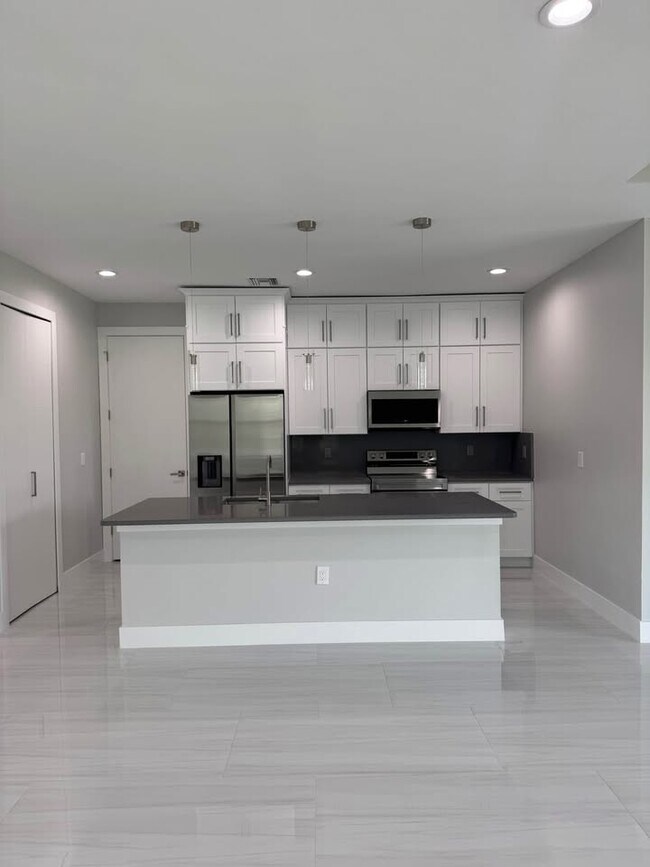 Foto del edificio - 7229 David Blvd