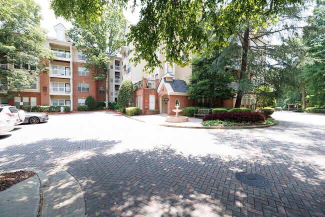 Foto del edificio - 1111 Westchester Ridge NE