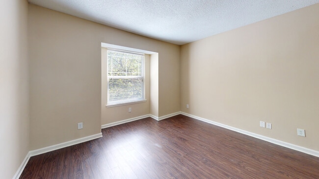 Interior Photo - Wellington Place at Olde Town