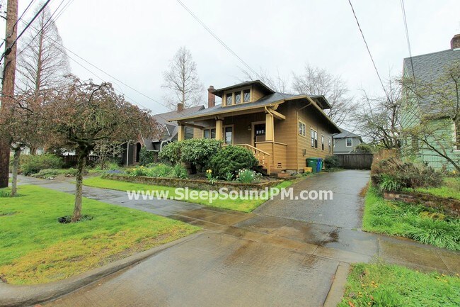 Building Photo - 2955 NE 60th Ave