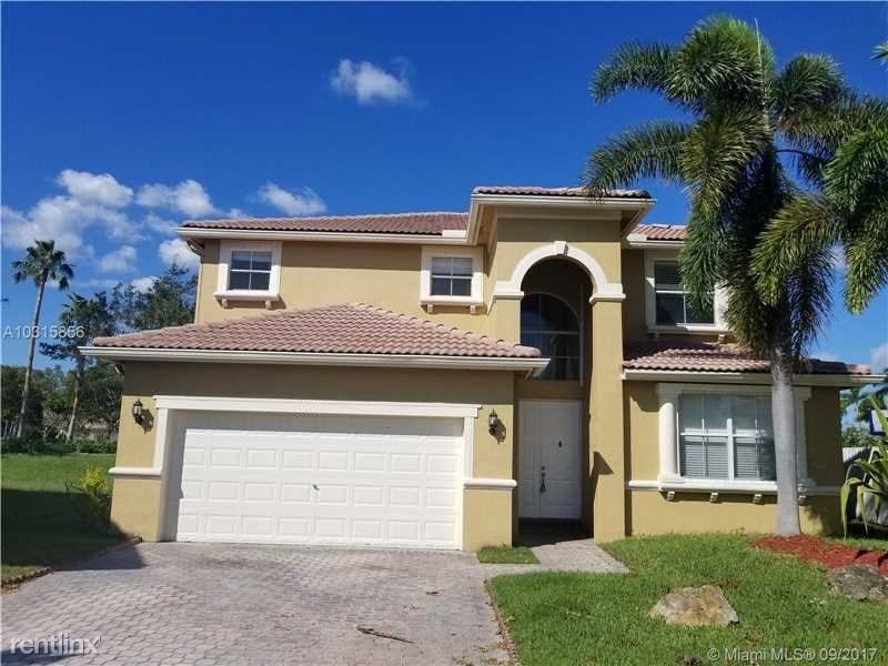 Foto principal - 18619 SW 15th St