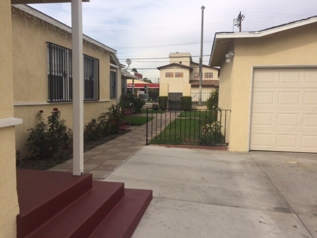 Foto del edificio - 1318-1322 W Anaheim St