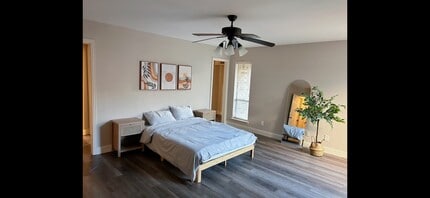 Building Photo - 2709 Forest Grove Dr